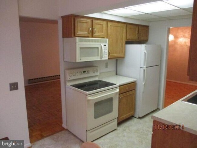 Building Photo - 15320 Pine Orchard Dr
