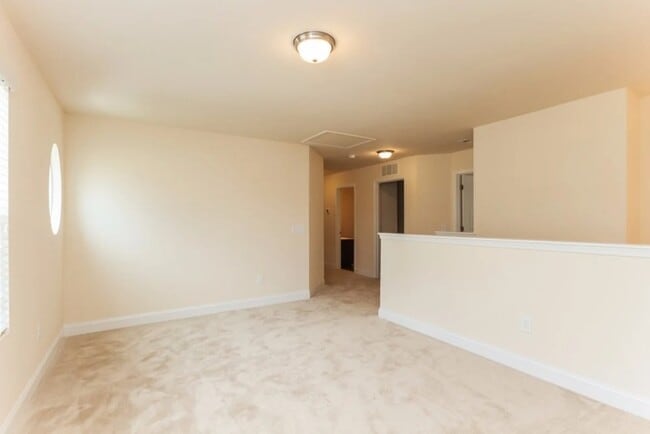 Building Photo - 205 Sassafras Rd