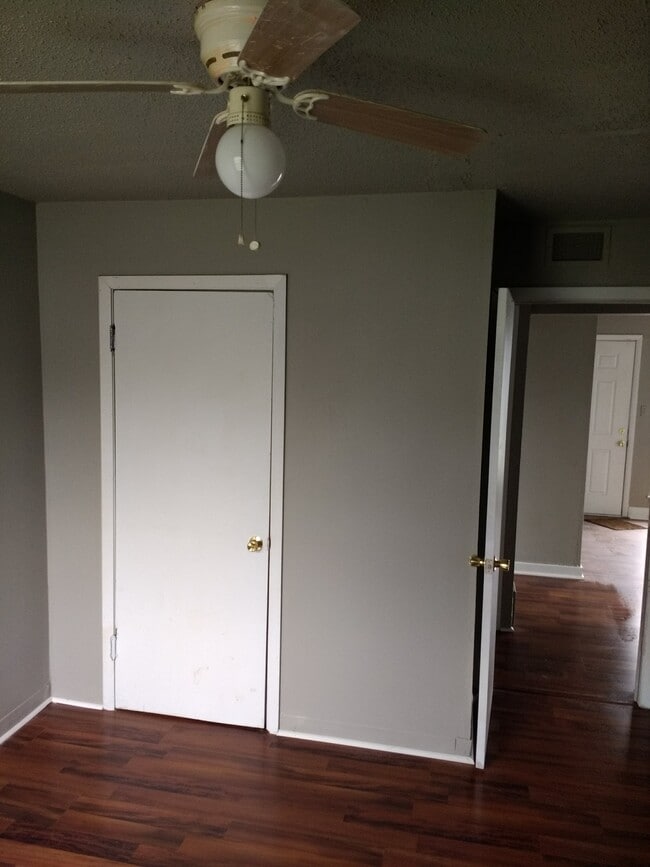 Building Photo - 6203 E 153 Terrace