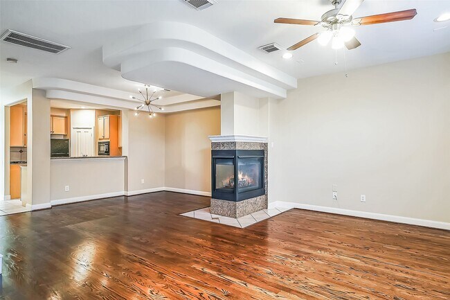 Building Photo - 2406 Calumet St