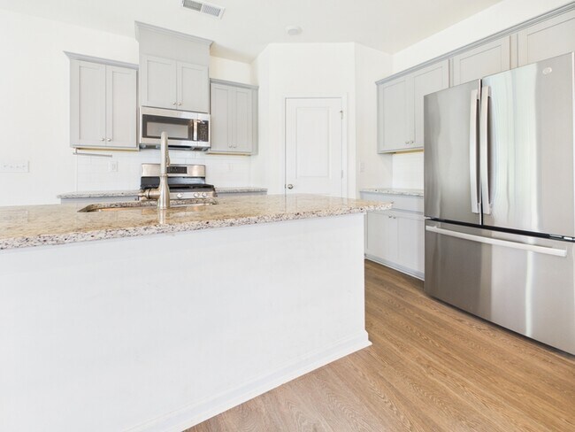 Building Photo - 2794 Yeager Dr NW