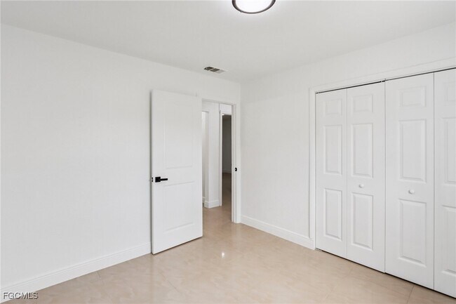 Foto del edificio - 89 Cabana Ave