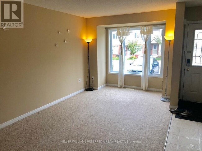 Photo du bâtiment - 780-780 Fanshawe Park Rd E