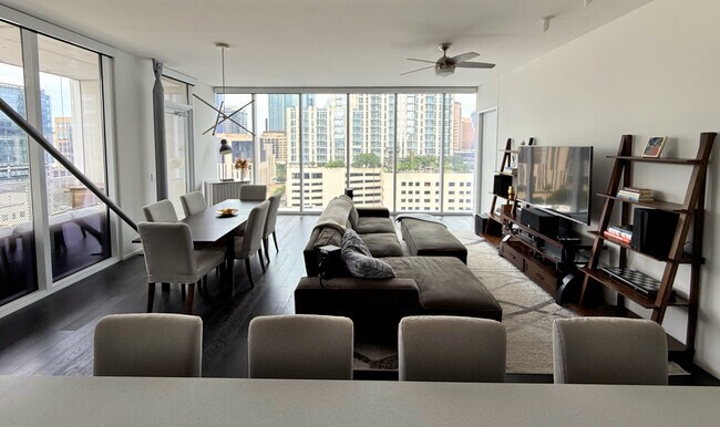 Foto del edificio - 301 West Ave