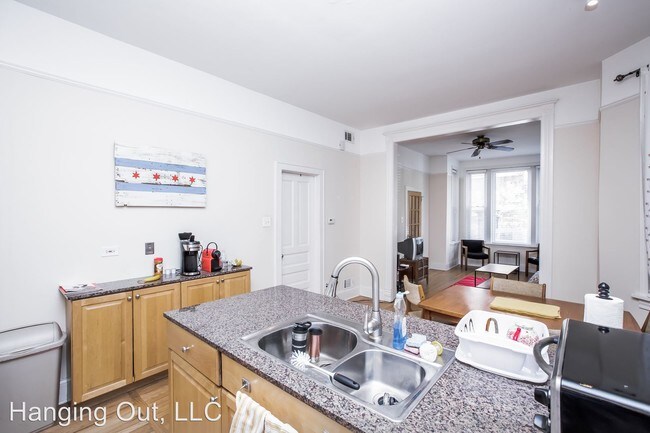 Foto del edificio - 2237 W Armitage Ave