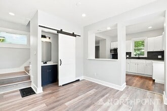 Building Photo - 578 Stewart Ave