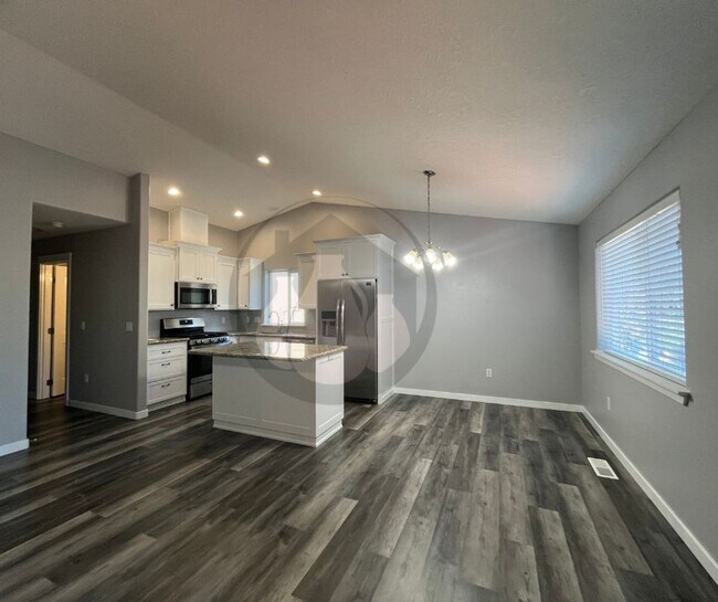 Foto del edificio - Single Level House- SE Salem