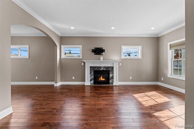 Foto del edificio - 3450 Buckingham Ave