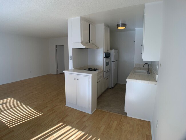 Building Photo - 3622 Empire Dr