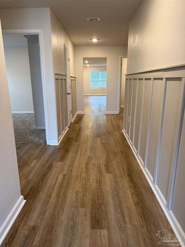 Building Photo - 9644 Angel Oak Dr