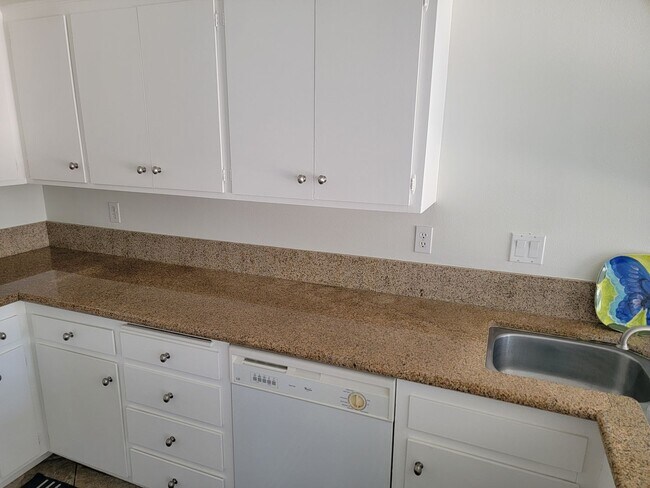 Foto del edificio - 4 Bedroom Home