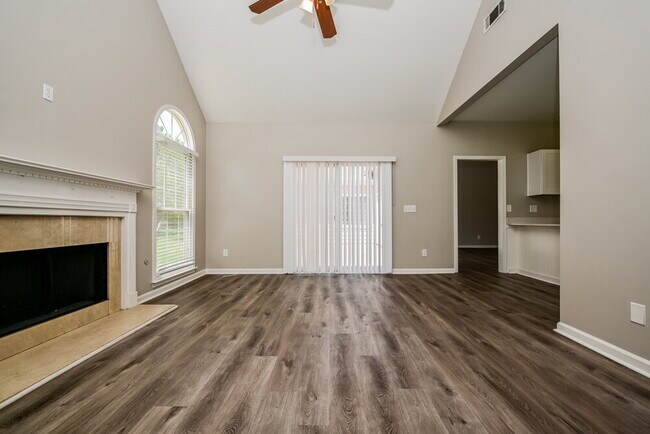 Building Photo - 1101 E Shoreview Rd