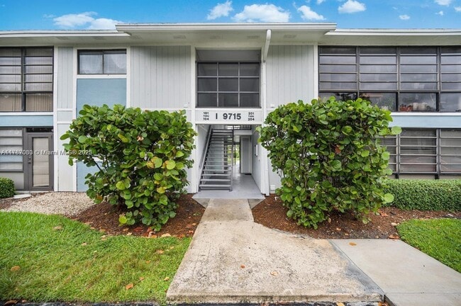 Building Photo - 9715 Hammocks Blvd