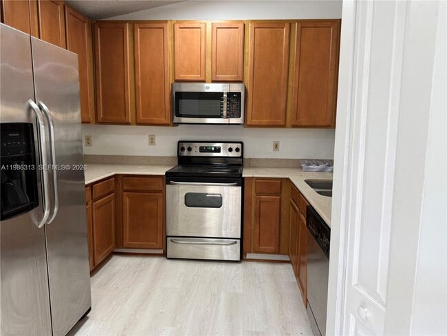 Building Photo - 502 SW 158th Terrace