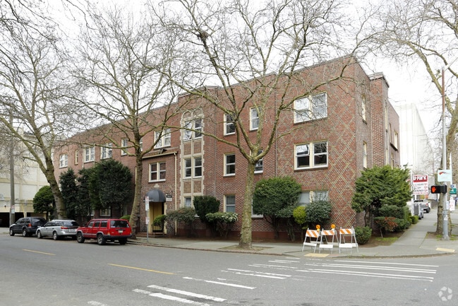 Building Photo - Spacious Units in a Vintage Brick Building- Walk to Seattle Center, Shops,and Restaurants!