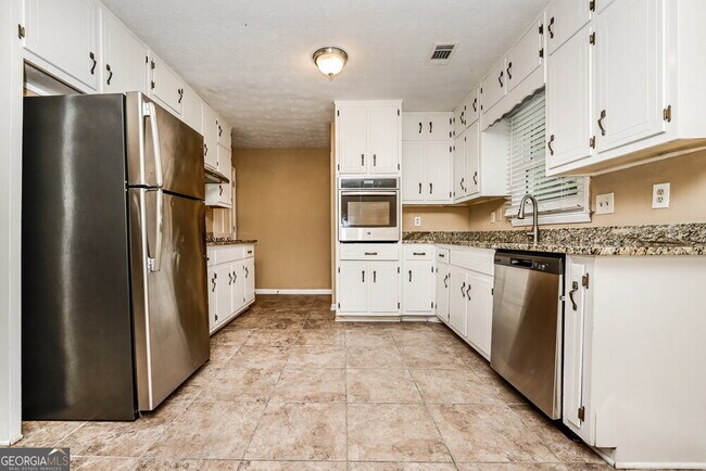 Foto del edificio - 613 Almand Branch Rd SE