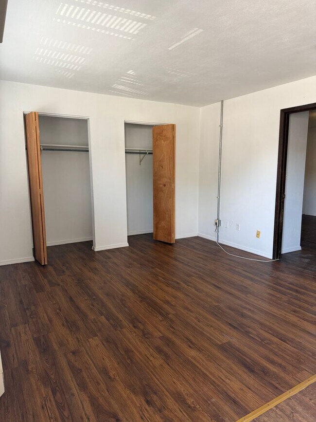Building Photo - 102 N 27th St