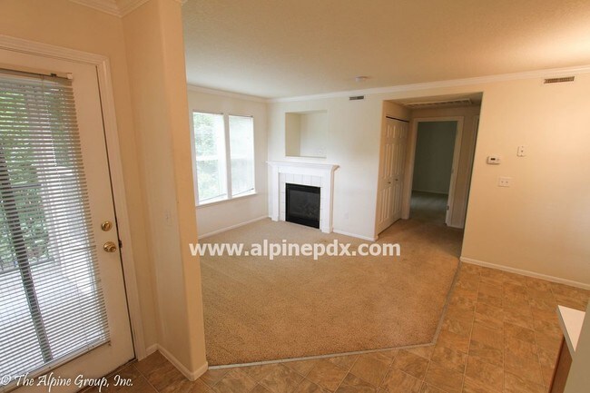 Foto del edificio - 11653 SE Fuller Rd