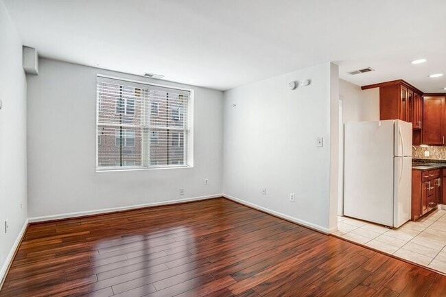 Building Photo - 1451 Park Rd NW