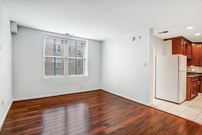 Foto del edificio - 1451 Park Rd NW