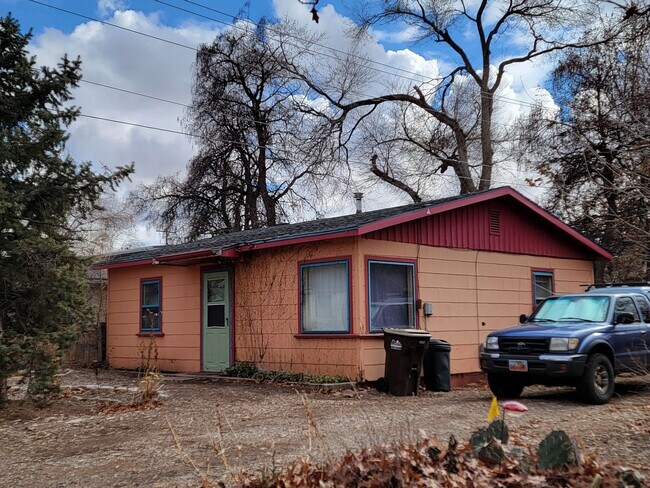 Foto del edificio - IN-TOWN HOME FOR RENT