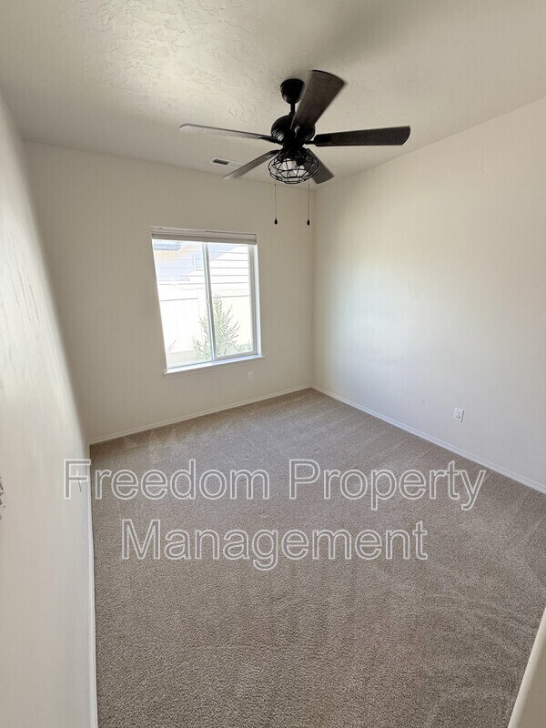 Foto del edificio - 4311 Durban Ct