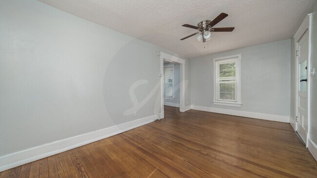 Photo - Cute OCC Cottage House