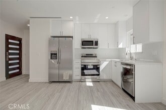 Building Photo - 7856 Kyle St
