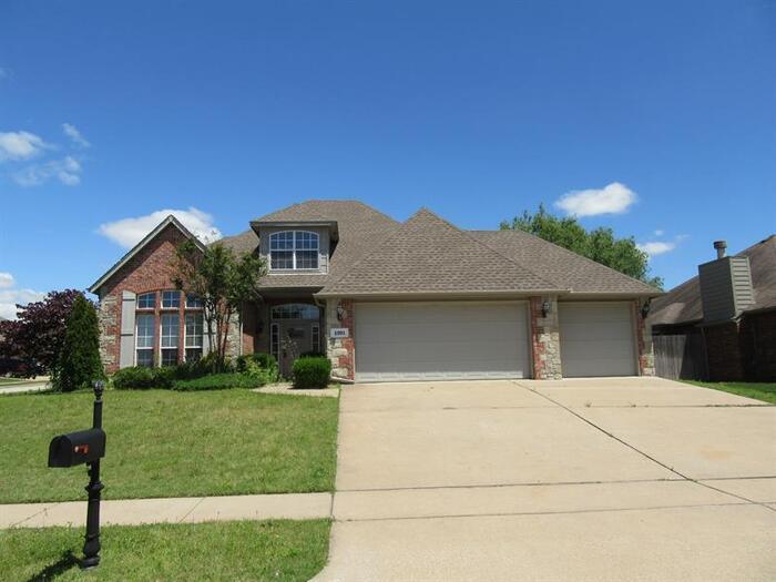 Primary Photo - 1001 S 72nd St, Broken Arrow, OK, 74014