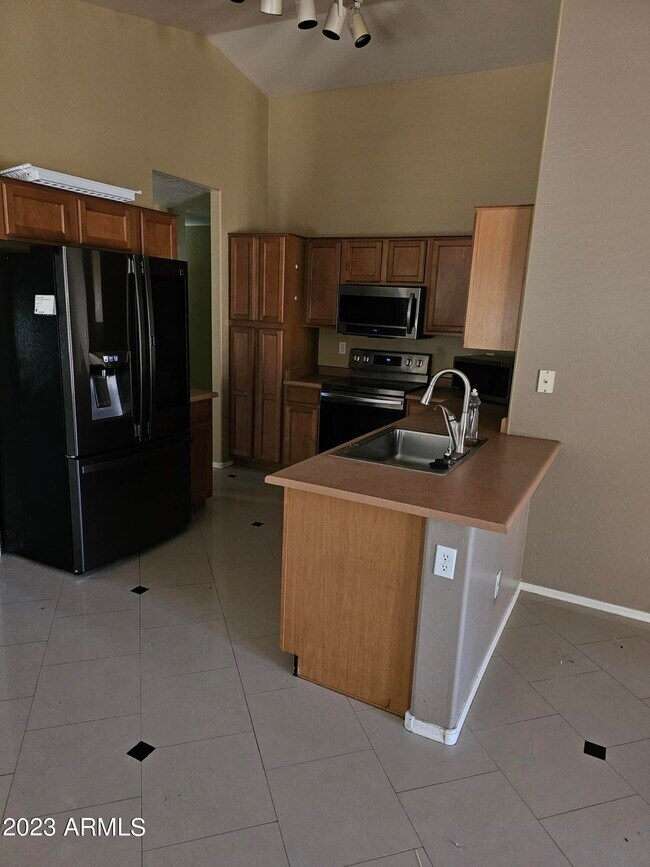 Foto del edificio - 13803 W Berridge Ln