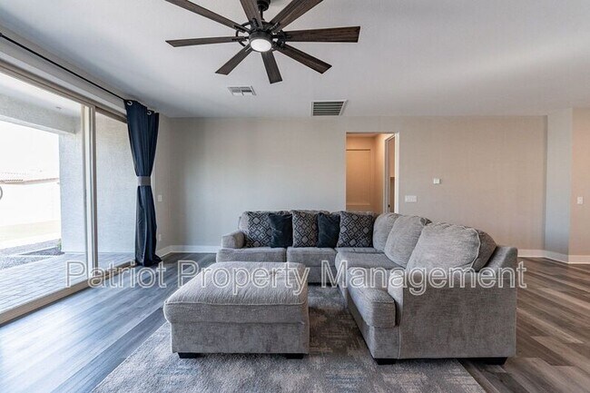 Foto del edificio - 11676 W Pkwy Ln