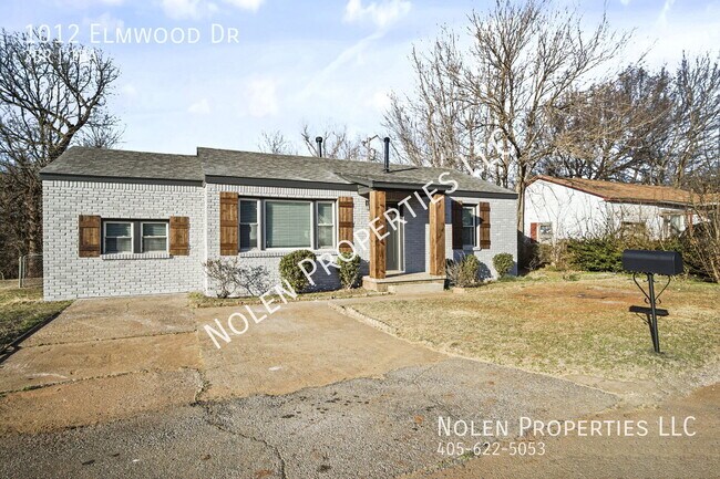 Foto del edificio - 1012 Elmwood Dr