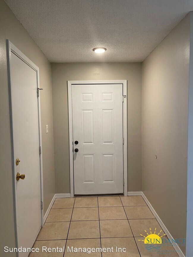 Foto del edificio - 3 br, 2 bath House - 914 Emily Circle