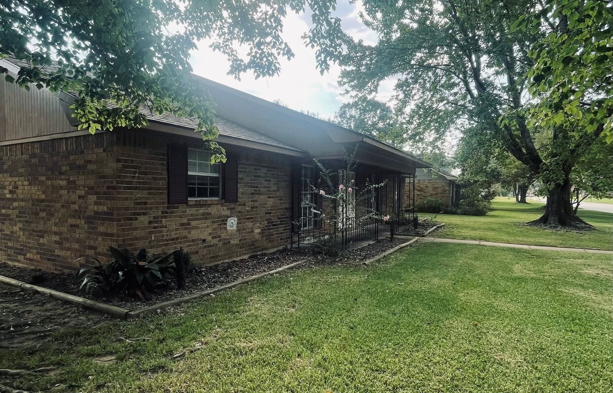 Primary Photo - 3- Bedroom, 2- Bathroom - Move-In Ready