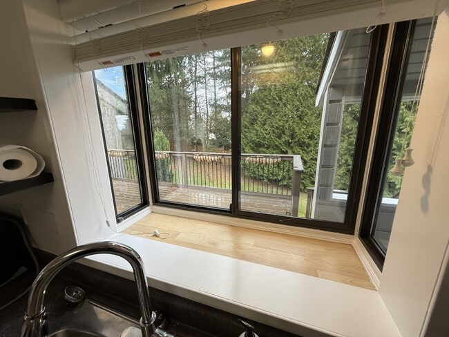 Building Photo - 5479 Clipper Dr