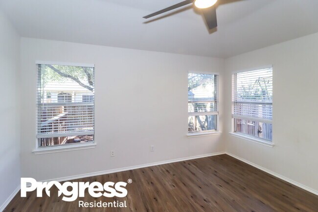 Building Photo - 17532 Bishopsgate Dr