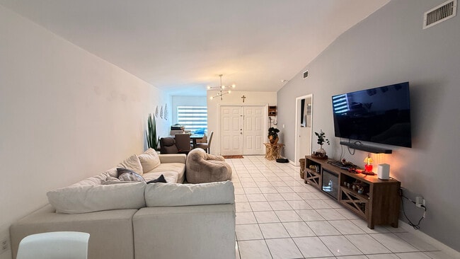 Foto del edificio - 9149 NW 119th Ter