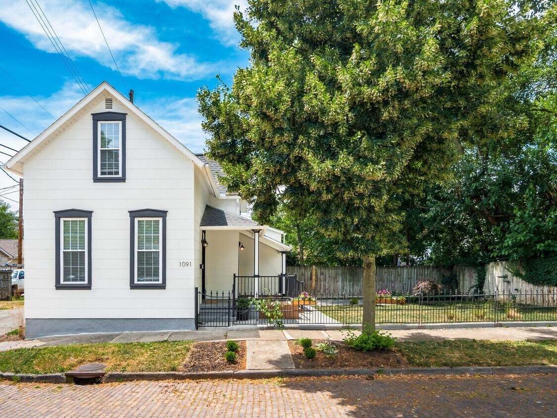 Foto principal - 1091 S Washington Ave