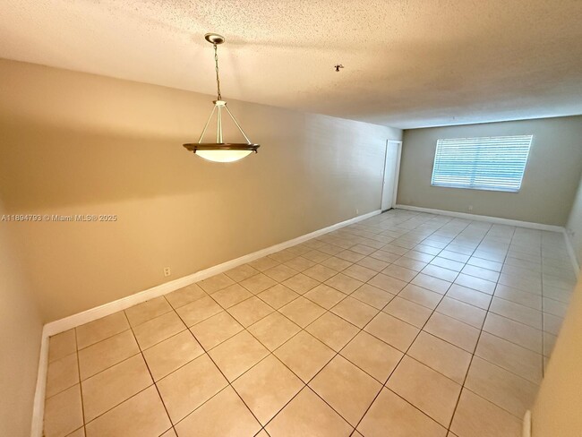 Foto del edificio - 4251 NW 5th St