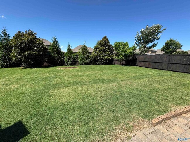 Building Photo - 217 Balota St