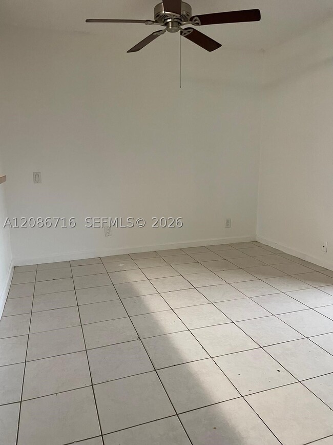 Foto del edificio - 4527 Treehouse Ln