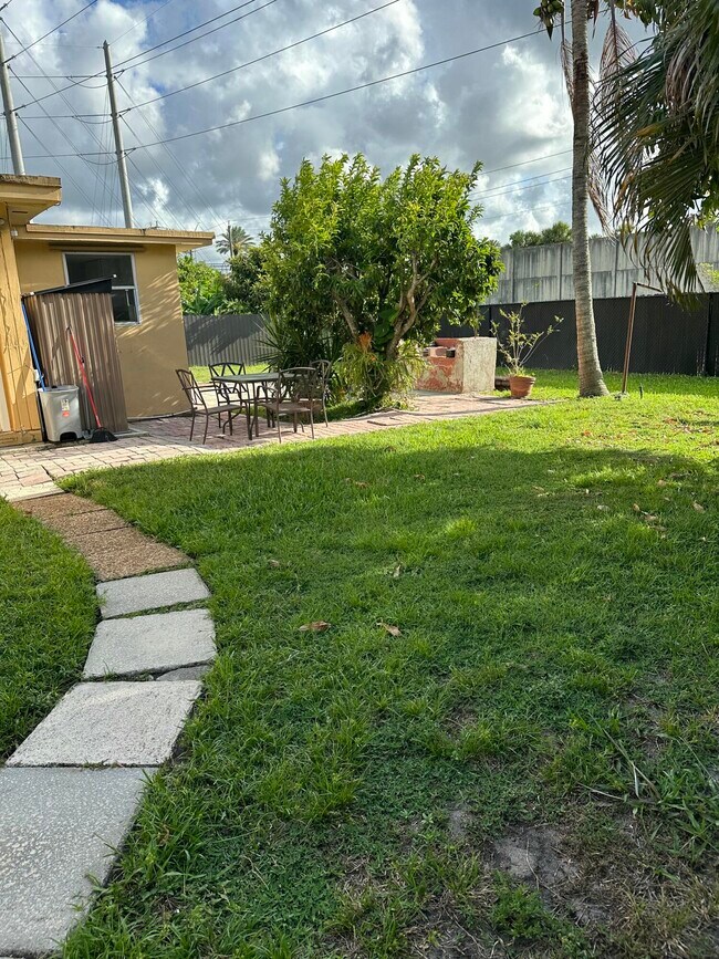 Foto del edificio - 1091 SW 51st Ave