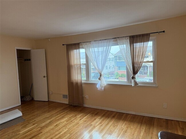 Foto del edificio - 145-92 224th St