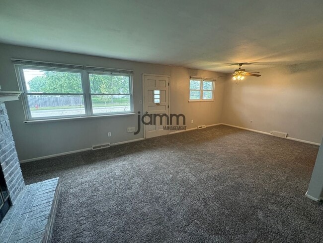 Building Photo - 14635 Sylvia Dr