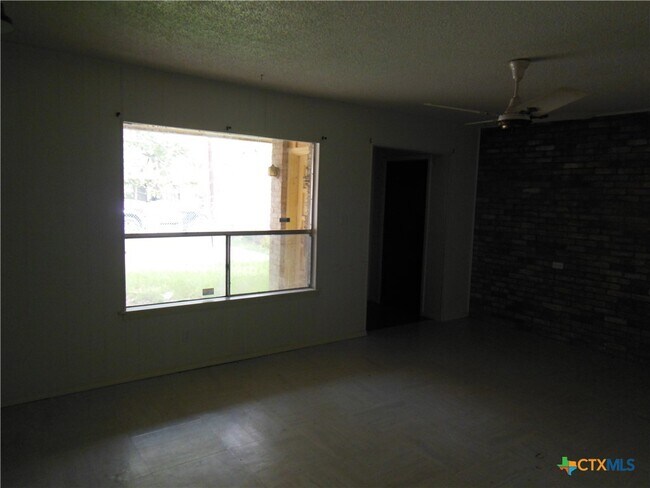 Foto del edificio - 921 Eikel St