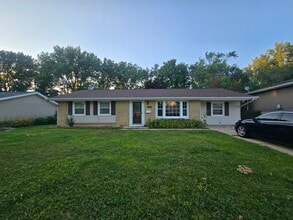 Building Photo - 1430 Hartmann Dr