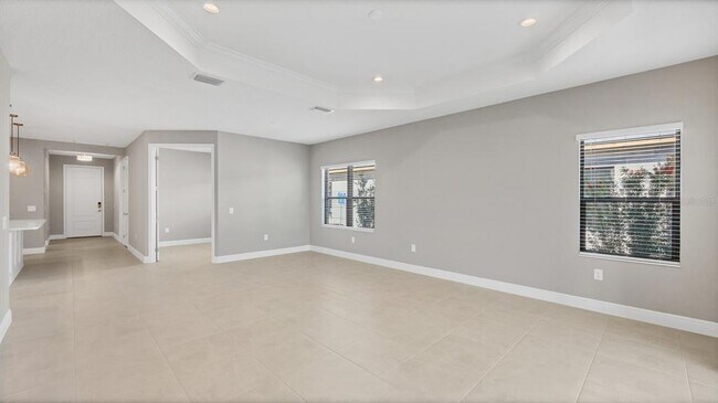 Foto del edificio - 690 Allora Ave