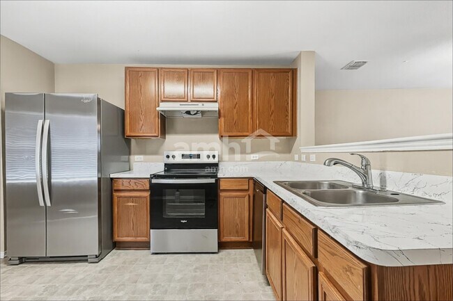 Foto del edificio - 1120 Boxwood Dr