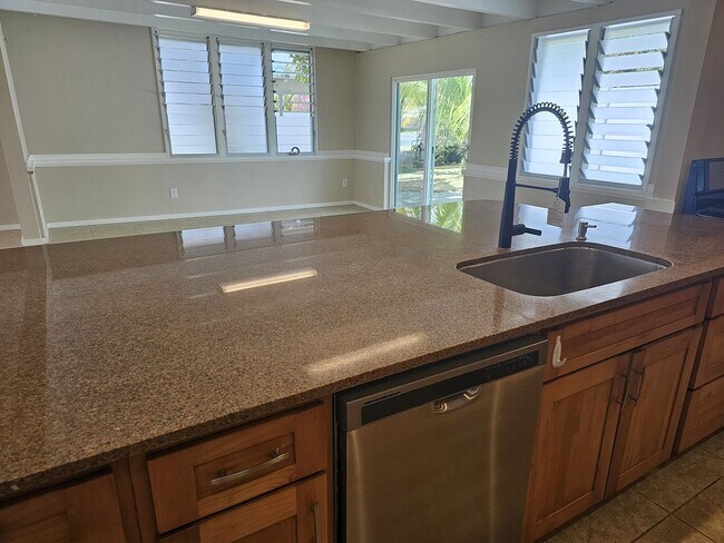 Foto del edificio - 123 Kuukama St