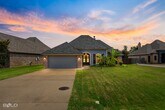 Foto principal - Beautiful 4 bed 2 bath In Benton!
